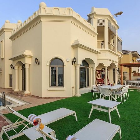 The S Holiday Homes - Stunning 5 Bedrooms Villa At The Palm Jumeirah With Private Beach And Pool Dubai Dış mekan fotoğraf